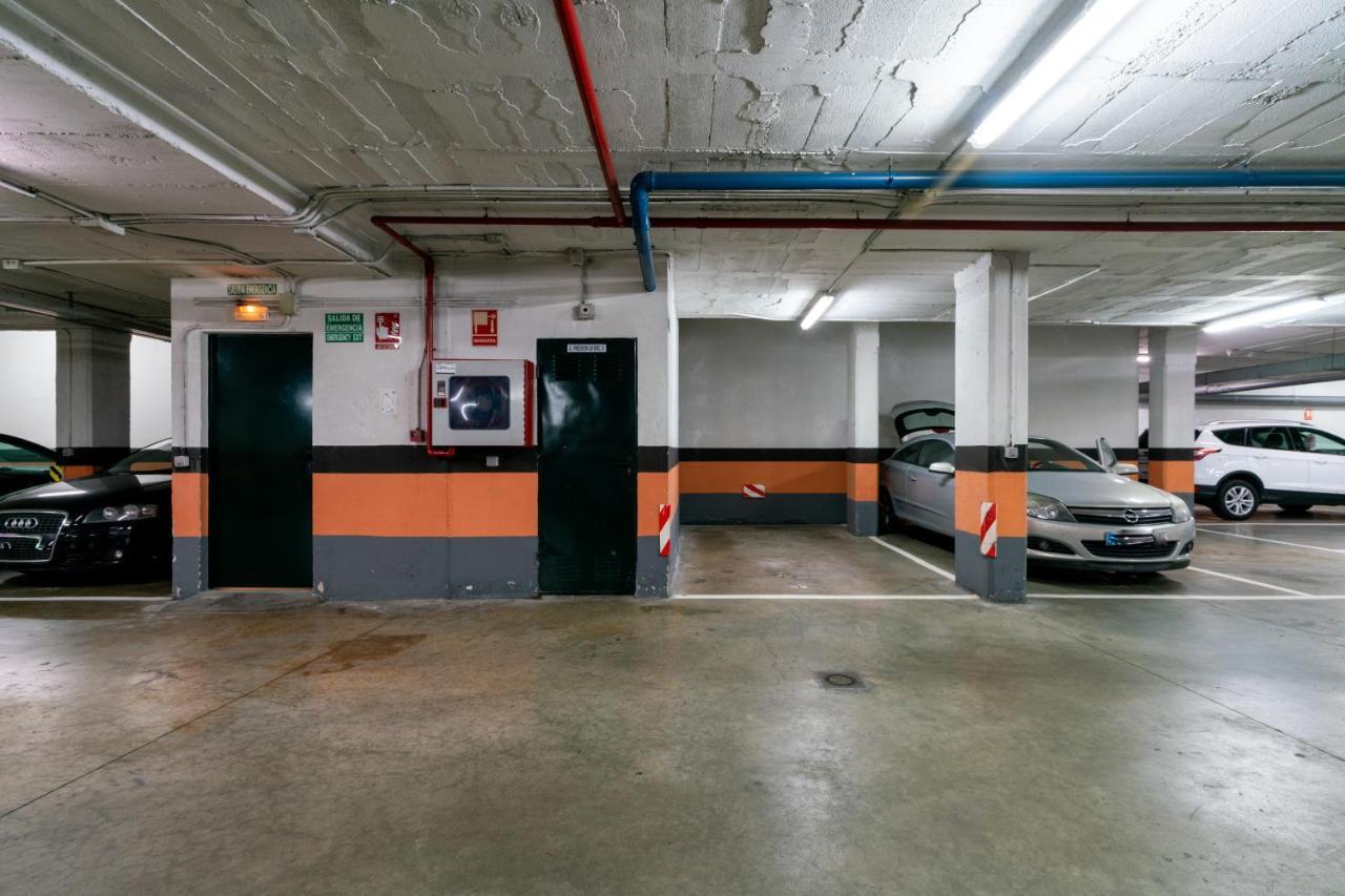 Centrico II Donkey Parking Incluido Apartment Seville Exterior photo