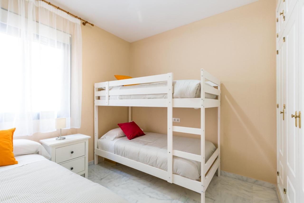Centrico II Donkey Parking Incluido Apartment Seville Exterior photo