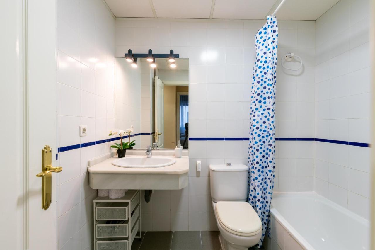 Centrico II Donkey Parking Incluido Apartment Seville Exterior photo